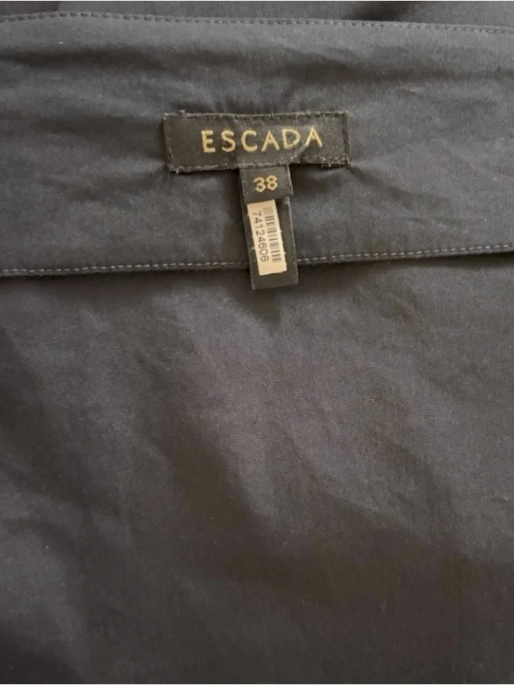 Escada women's long sleeve wrap
Blouse - Picture 6 of 9